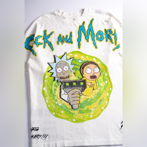 RICK AND MORTY'S CHAOS AMERICAN CLASSIC OVERSIZED TEE IN BUTTER - Picture 10 of 12